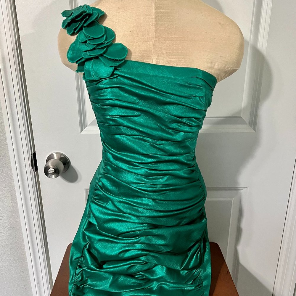 Jessica McClintock Sz 6 Dress - One Shoulder/Green/Shimmery